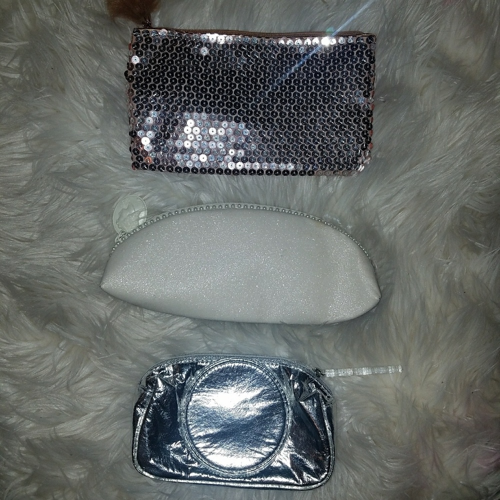 Makeup/cosmetic bags